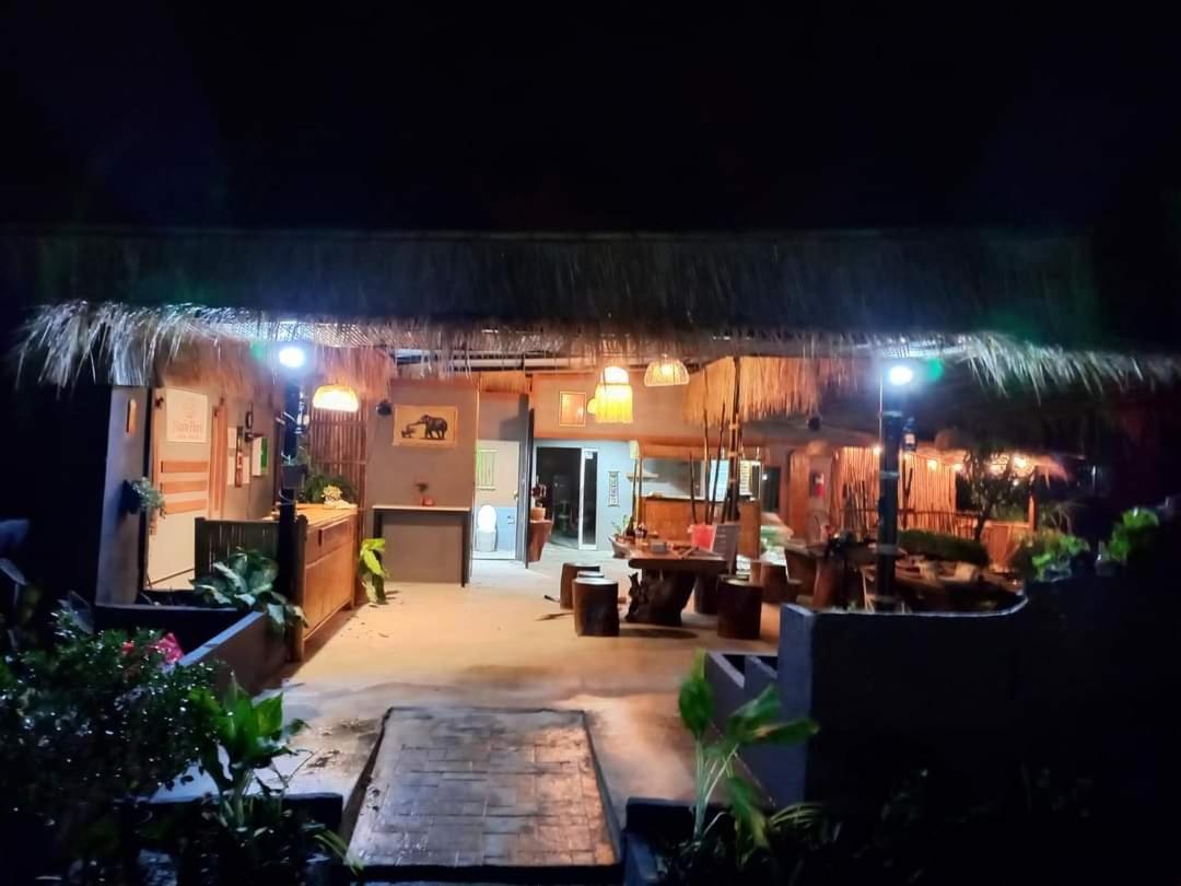 Siam Flora Resort Ko Lanta Exterior foto